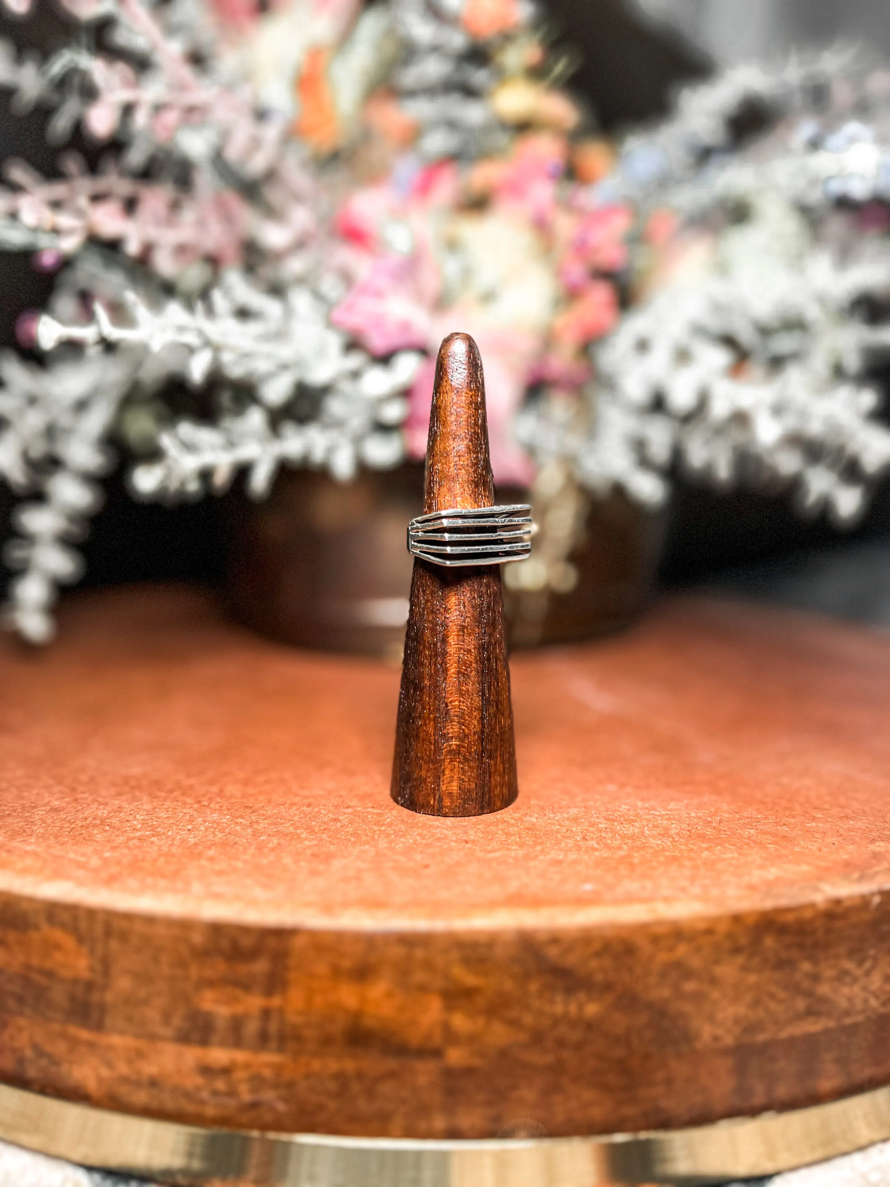 4 Line Oxidized Ring