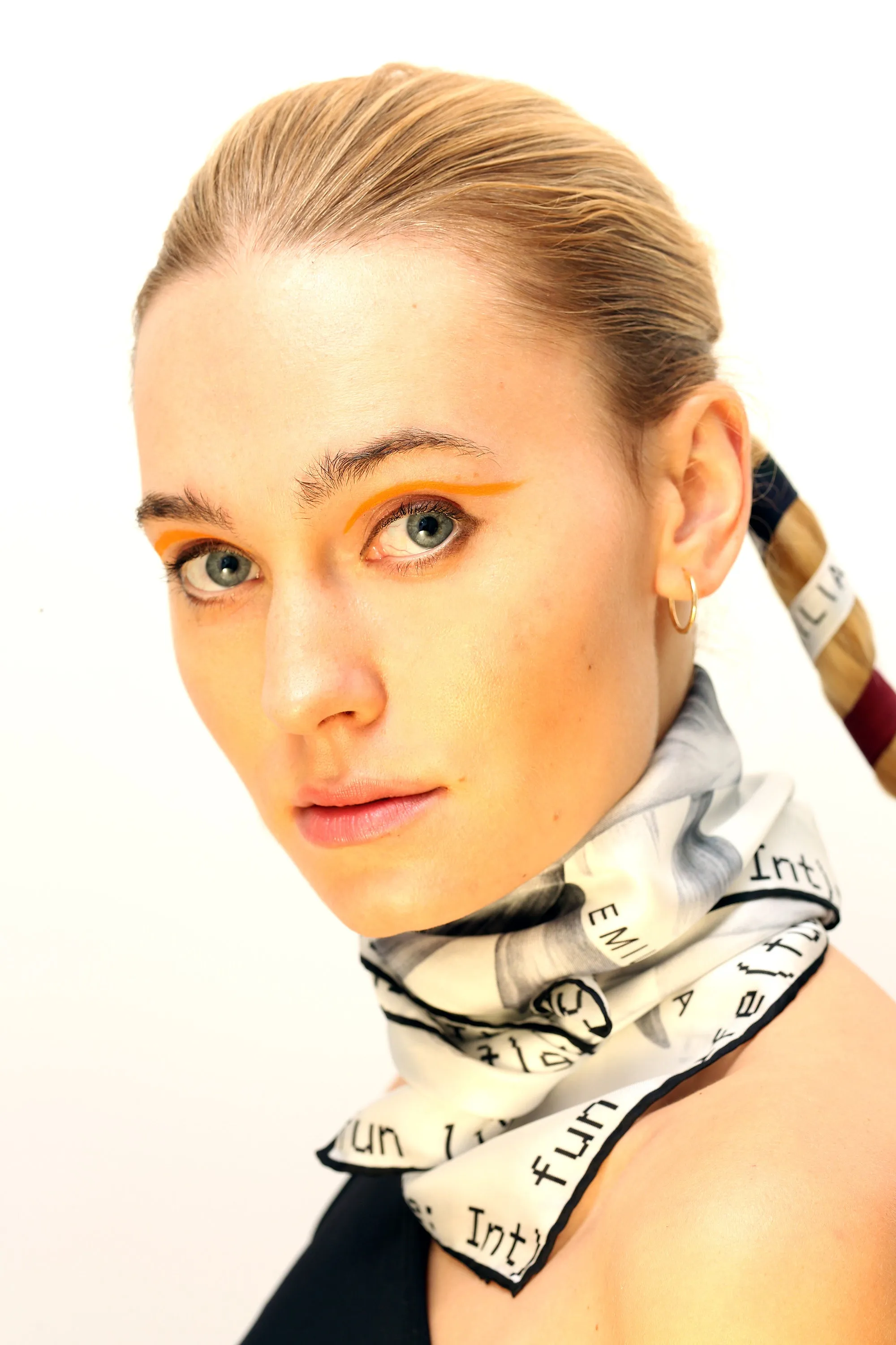 405Method not Allowed / White & Black Print Silk Scarf