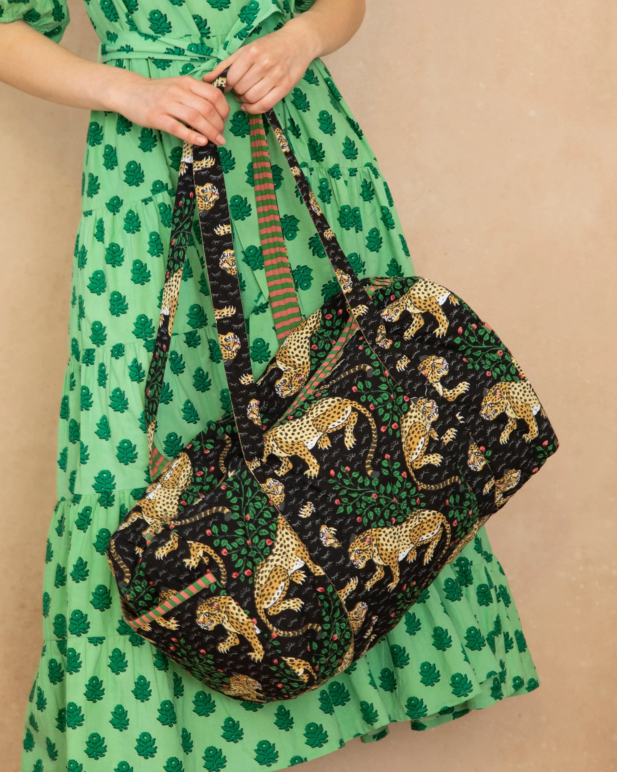 Bagheera - Quilted Duffle Bag - Ink
