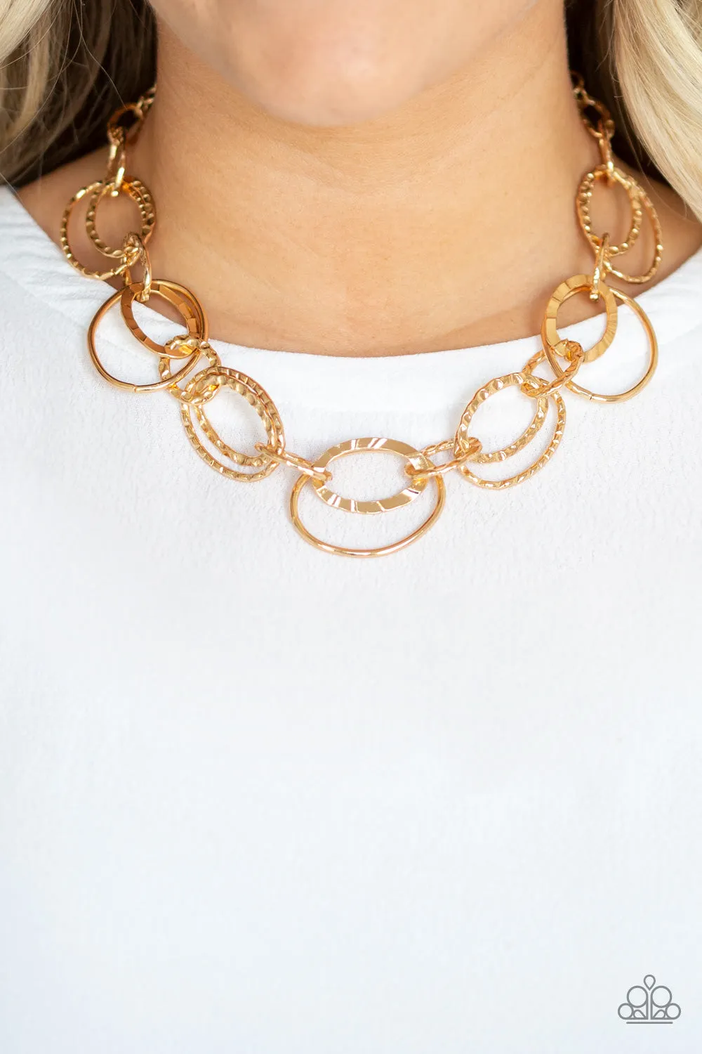 Bend OVAL Backwards - Paparazzi Accessories