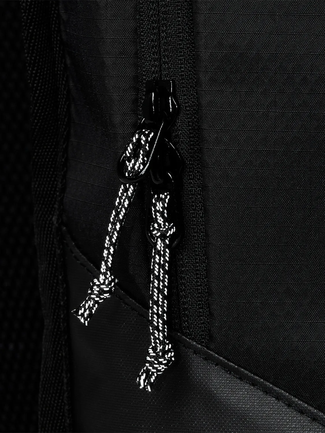 Daypack - Proof Black
