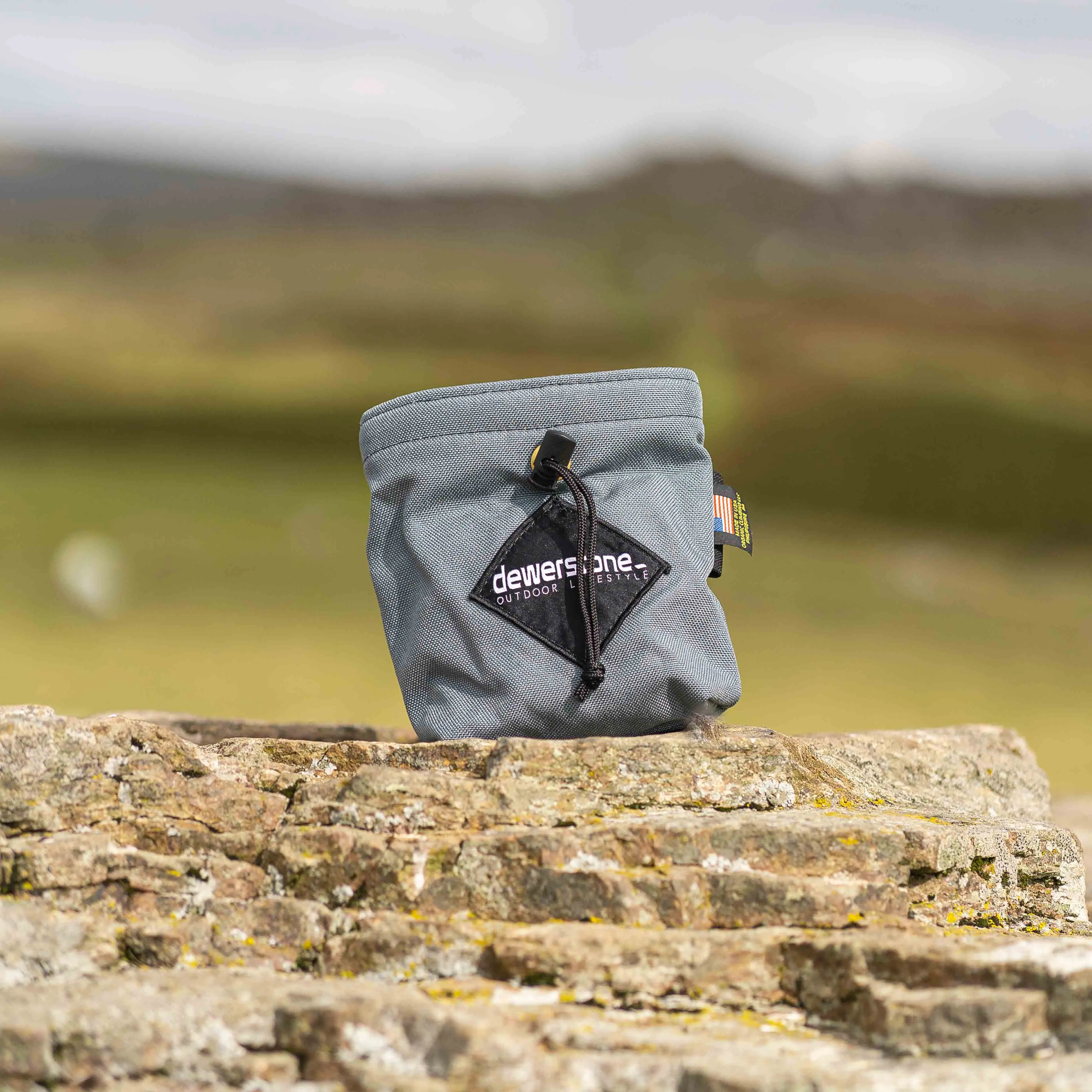 dewerstone x Organic Climbing Large Block Chalk Bag - Charcoal