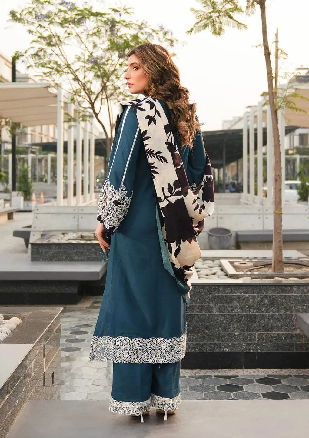 Elaf Pashmina/EPW-1B Heartfelt Whisper