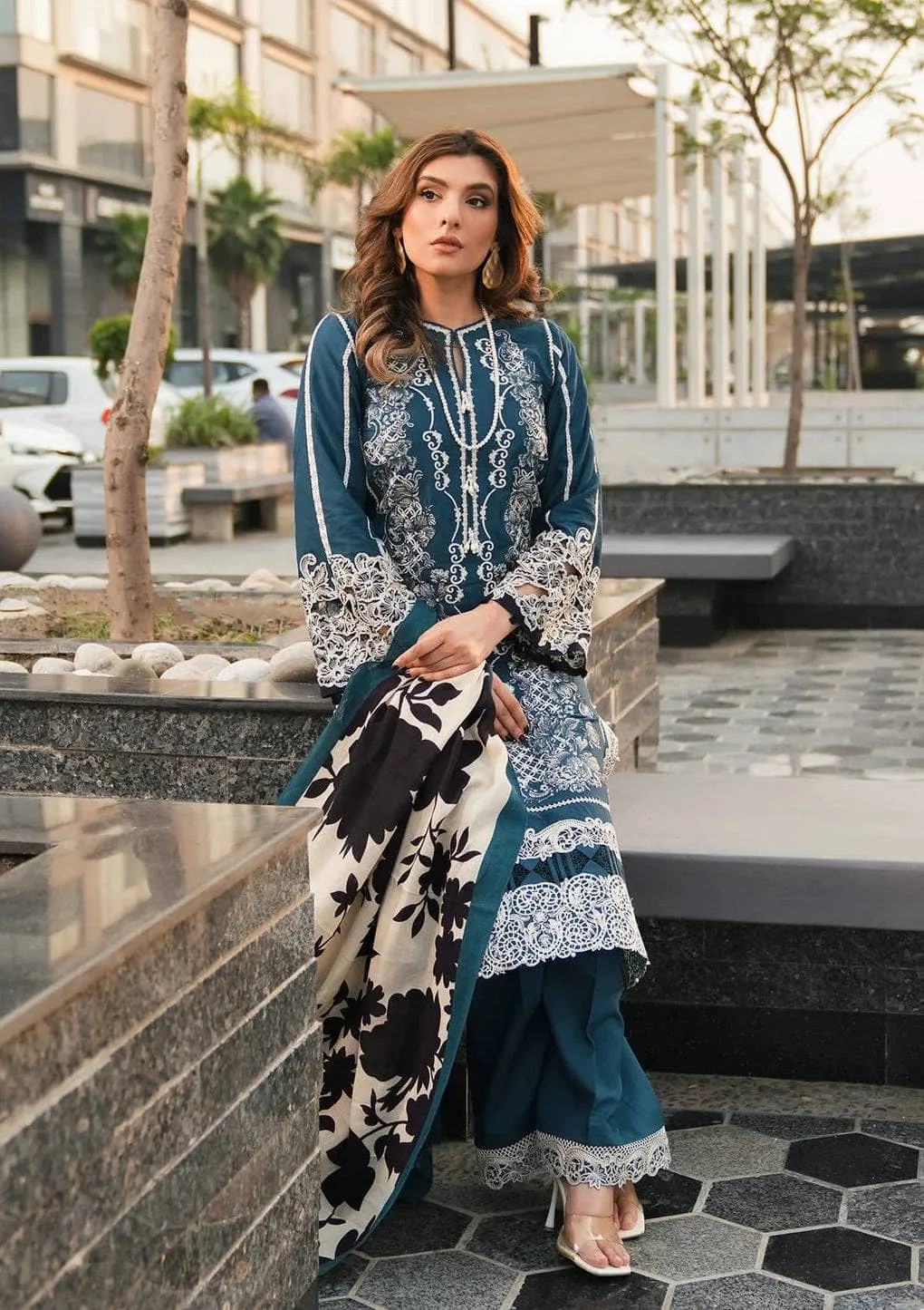 Elaf Pashmina/EPW-1B Heartfelt Whisper