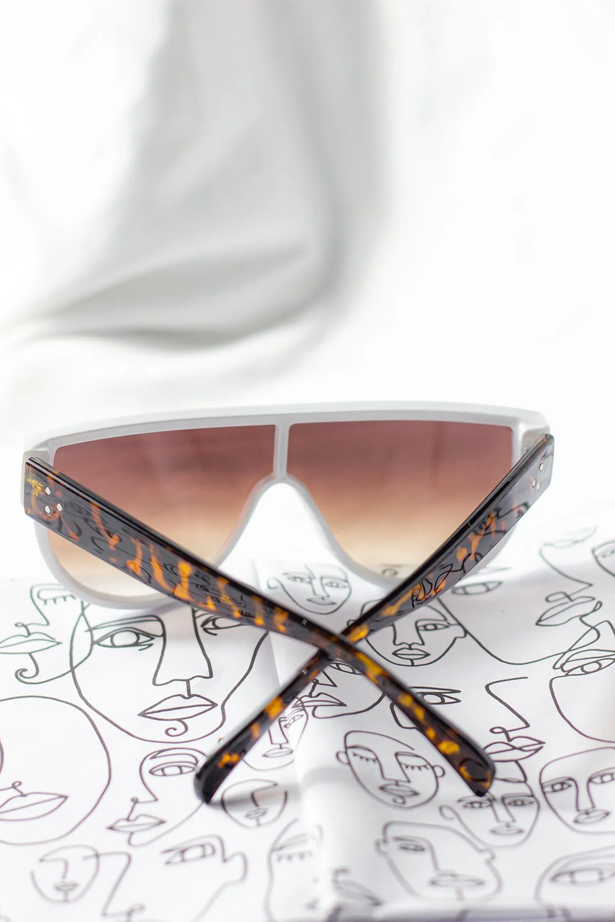 Flat Top Full Lens Sunglasses