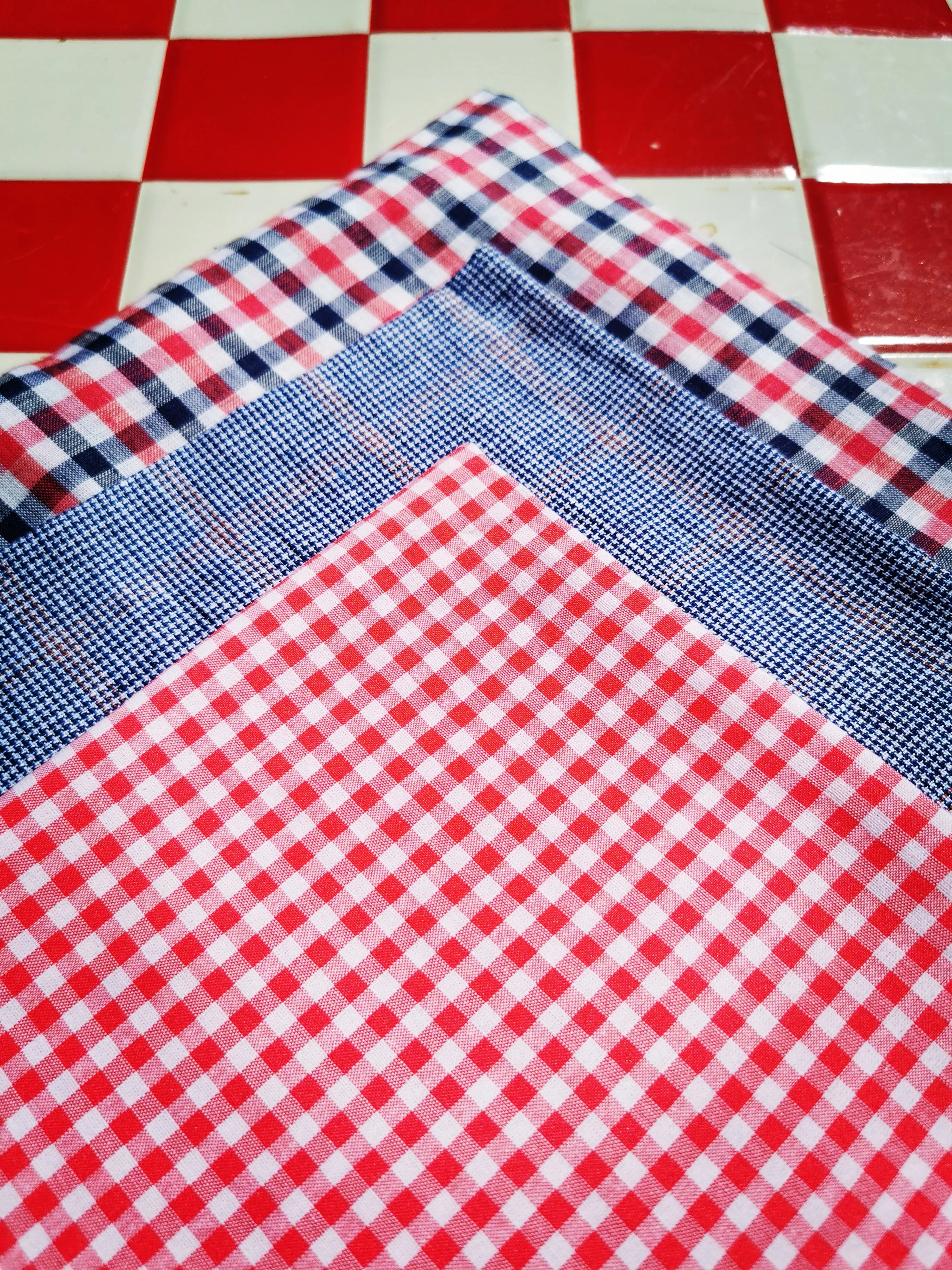 Gingham shawls