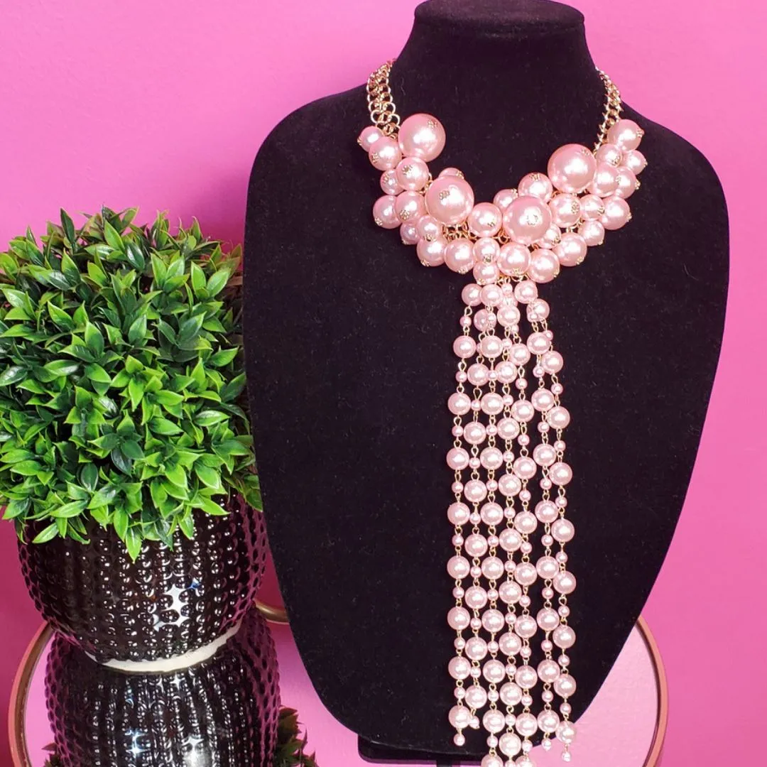Her Pearl Tie Necklace