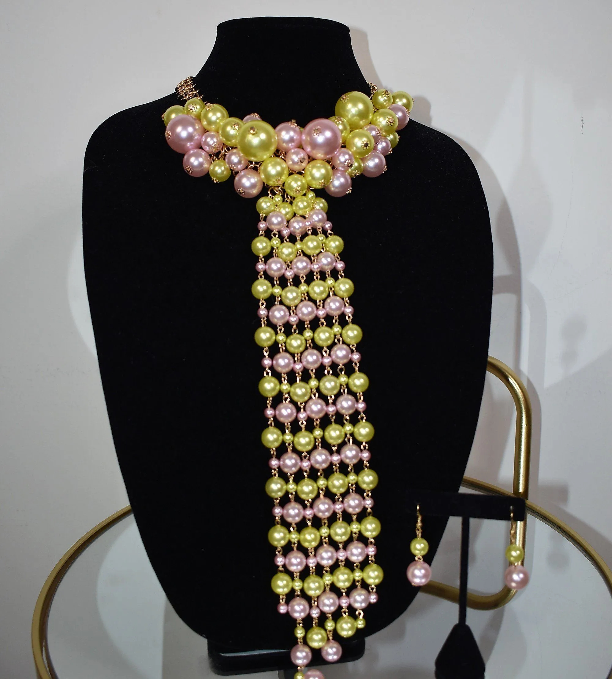 Her Pearl Tie Necklace