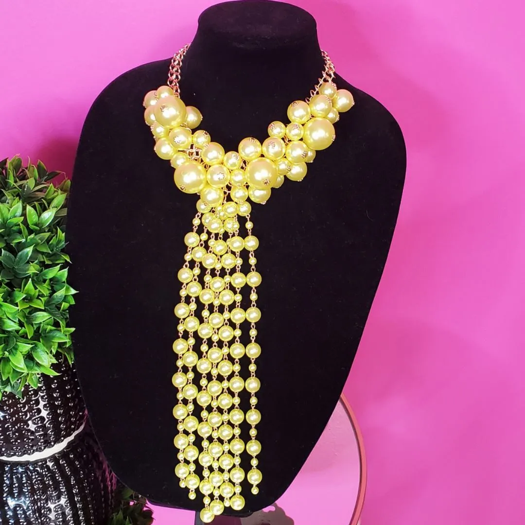 Her Pearl Tie Necklace