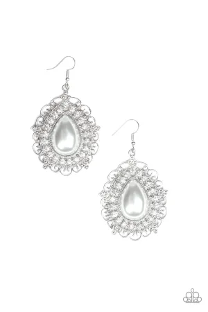 Incredibly Celebrity - White Paparazzi Accessories