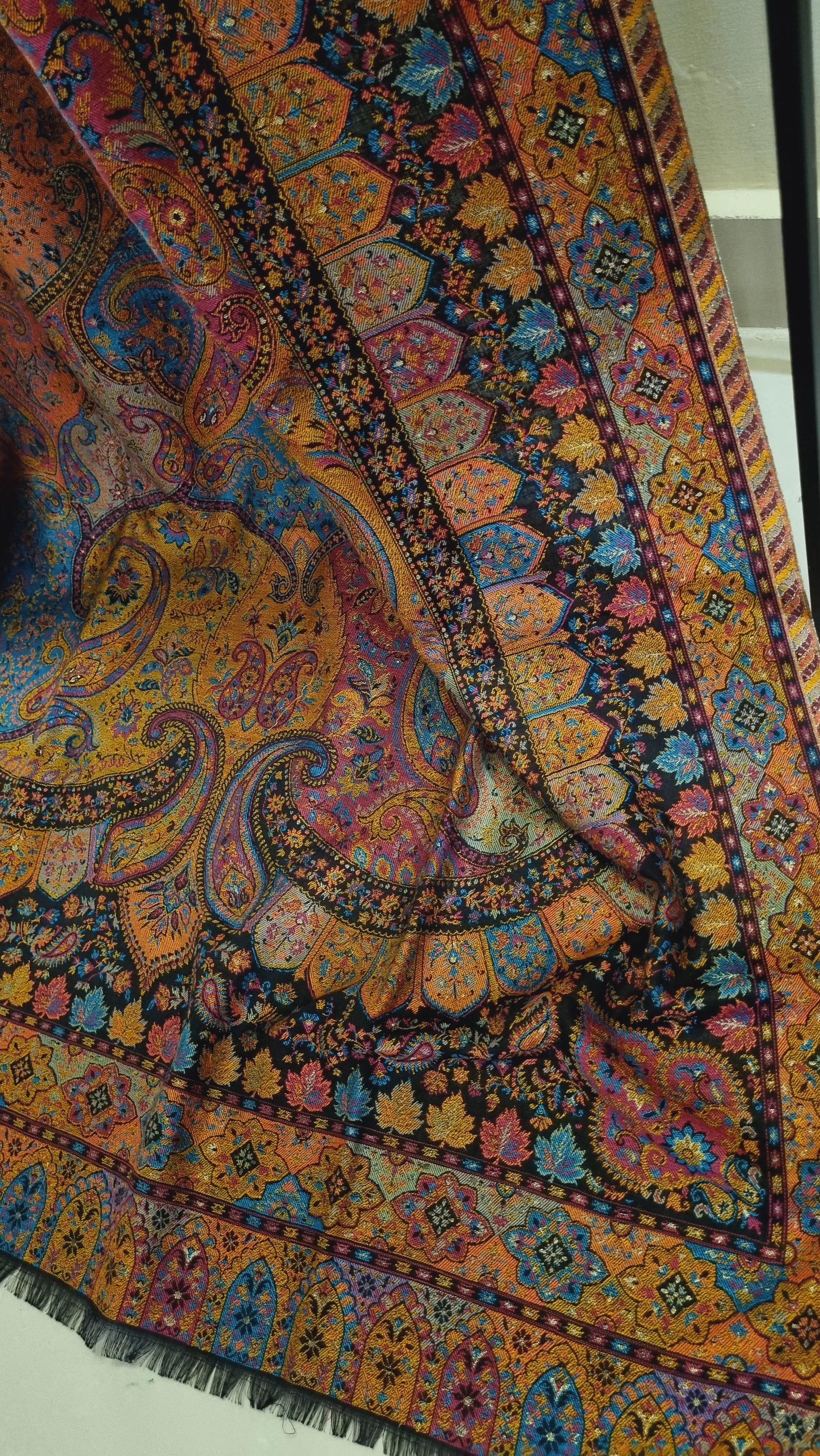 Kaani shawls: Pashmina