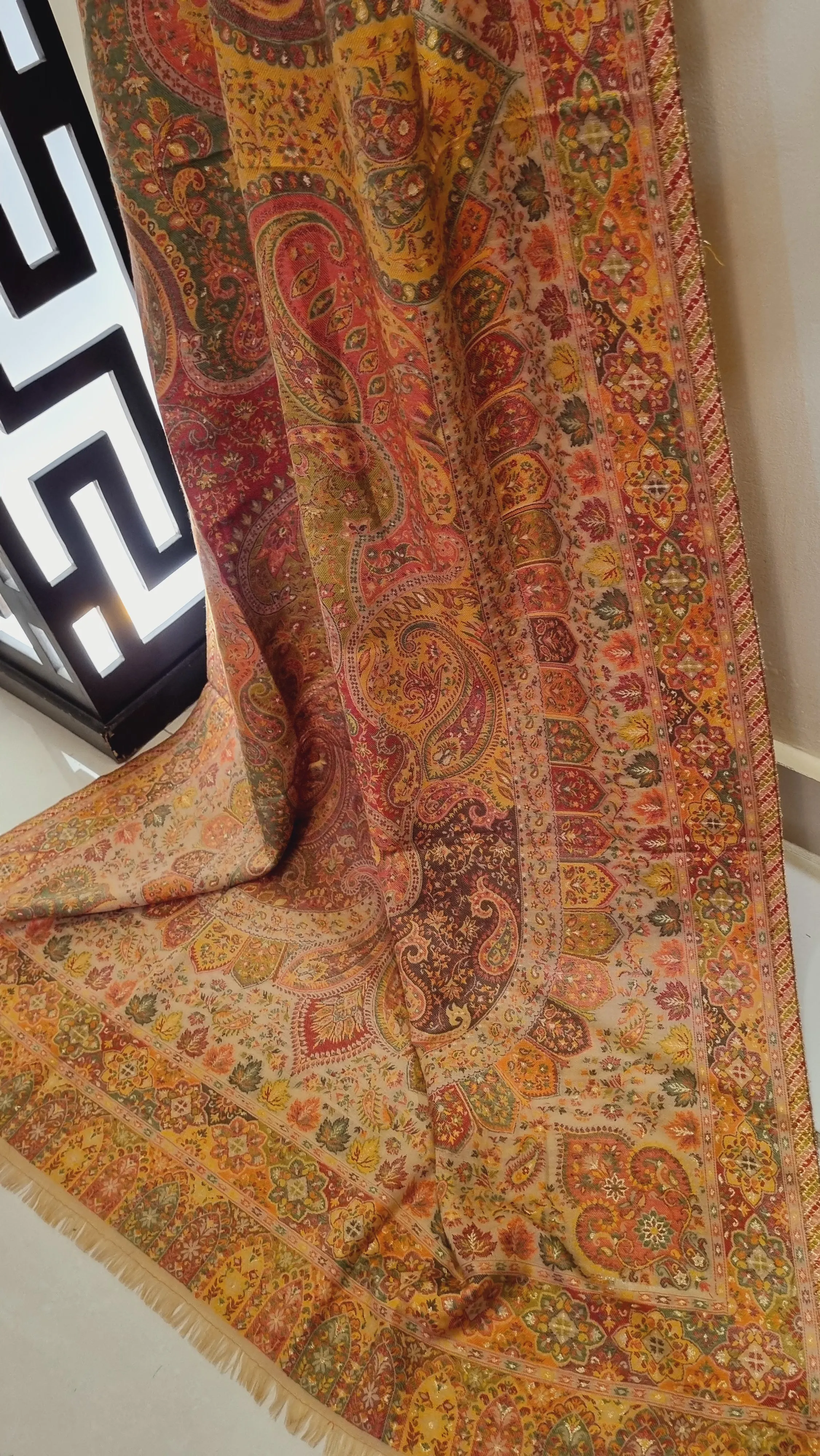 Kaani shawls: Pashmina
