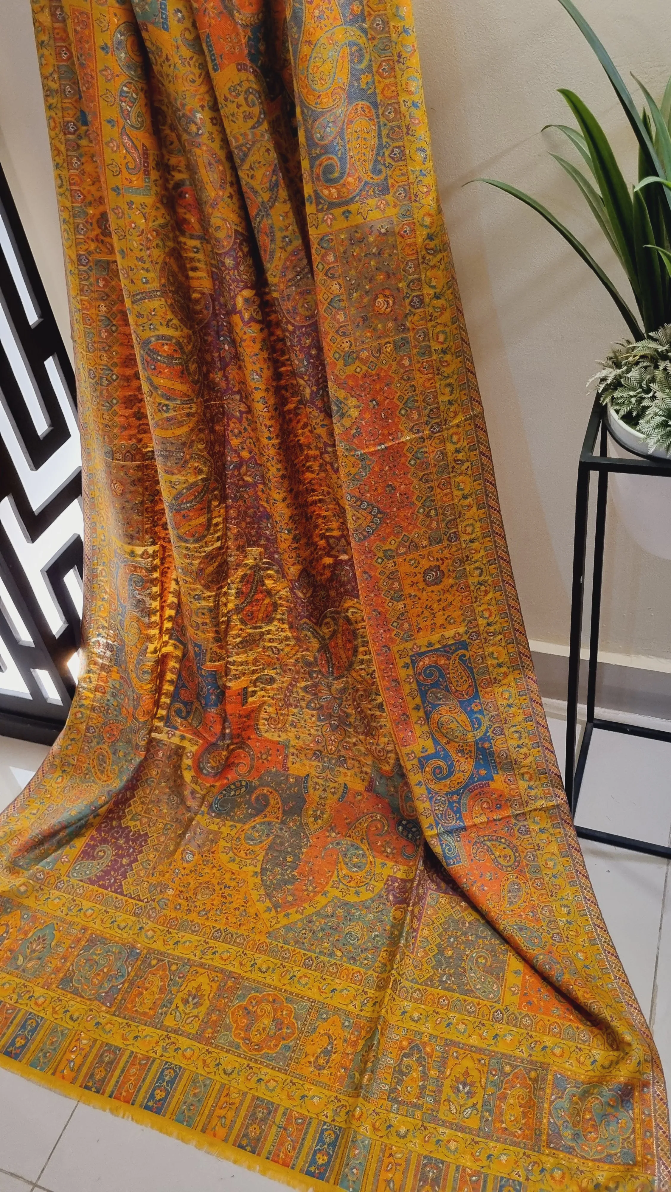 Kaani shawls: Pashmina