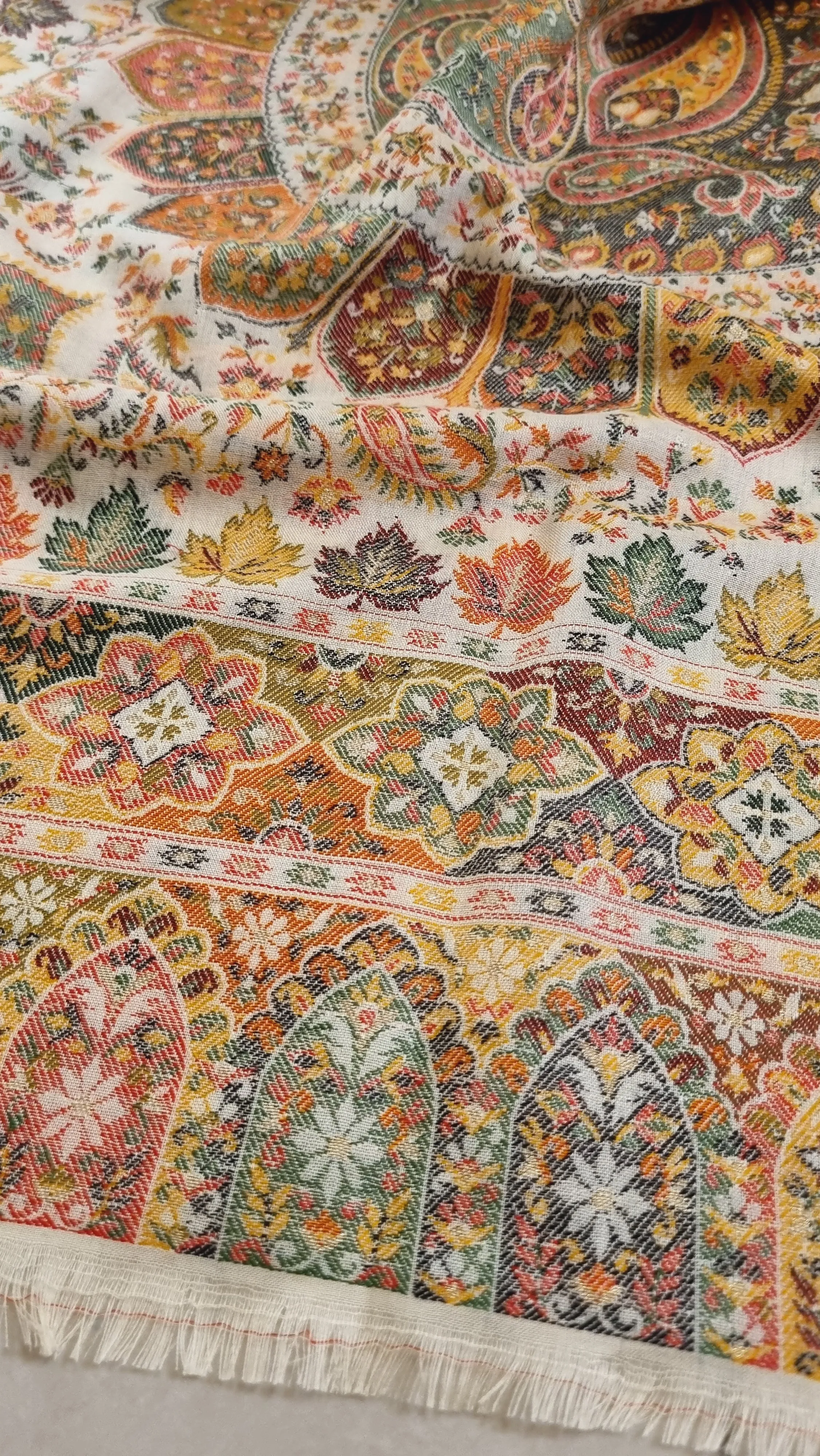 Kaani shawls: Pashmina