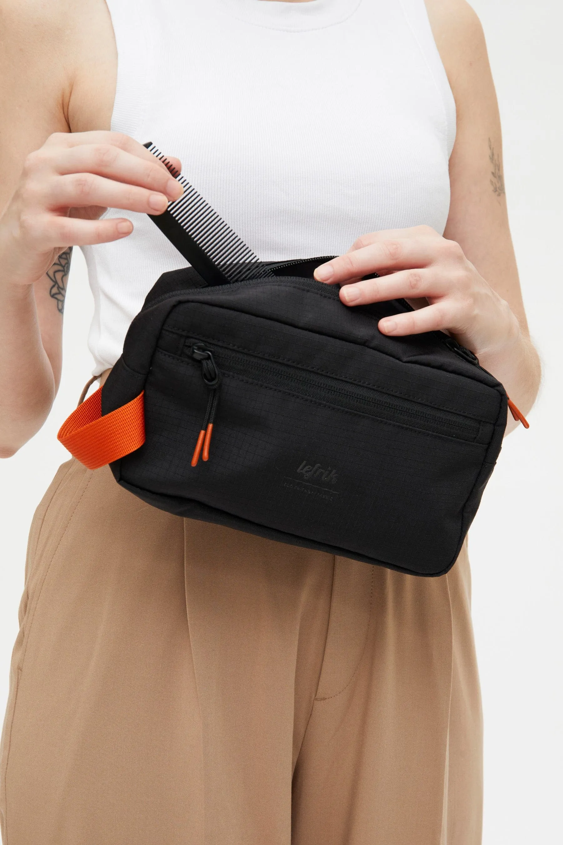 Kei Lithe Washbag Black Vandra