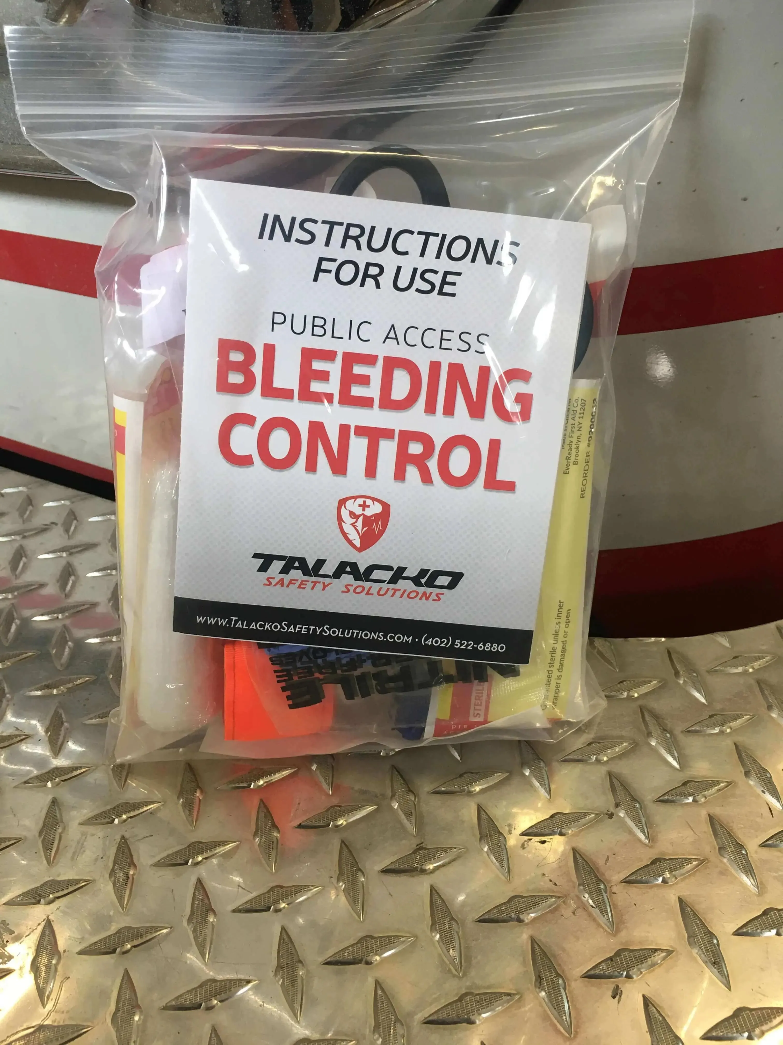 King Enclosure with (8) Basic Bleeding Control Kits