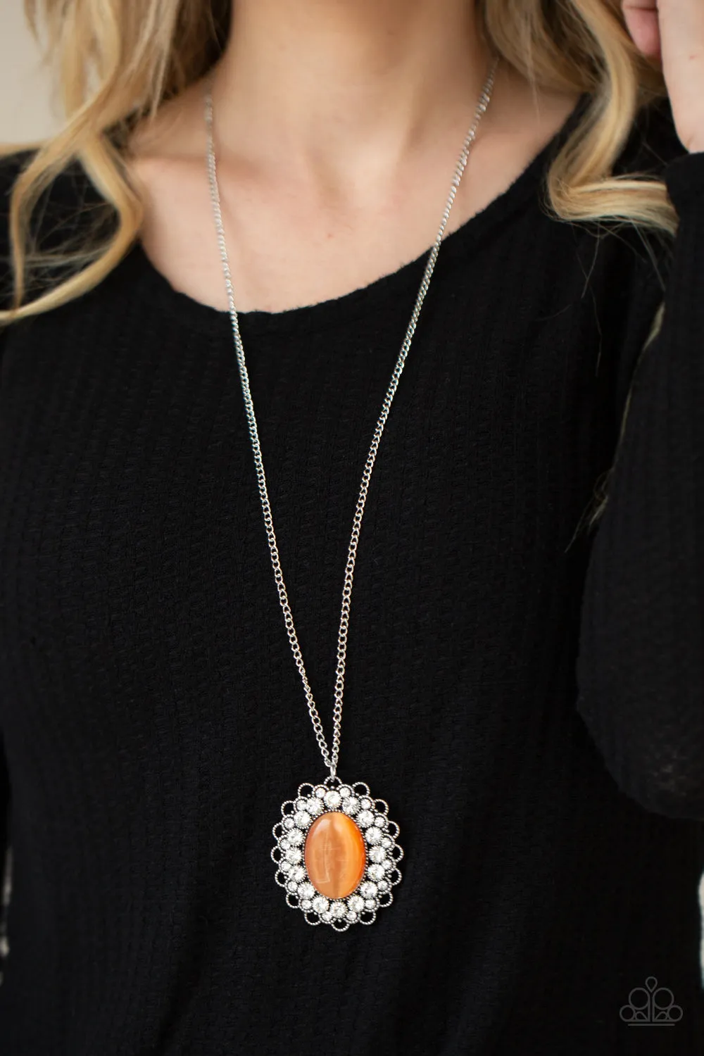 Oh My Medallion - Paparazzi Accessories