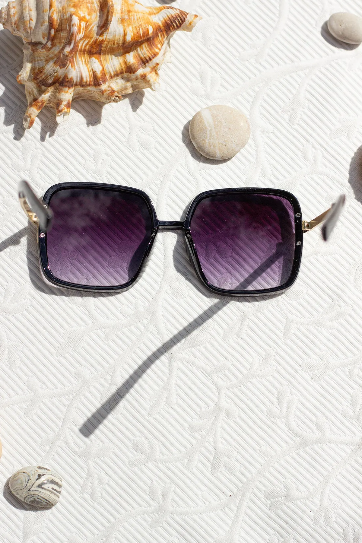 Oversized Rounded Square Screw Detail Sunglasses
