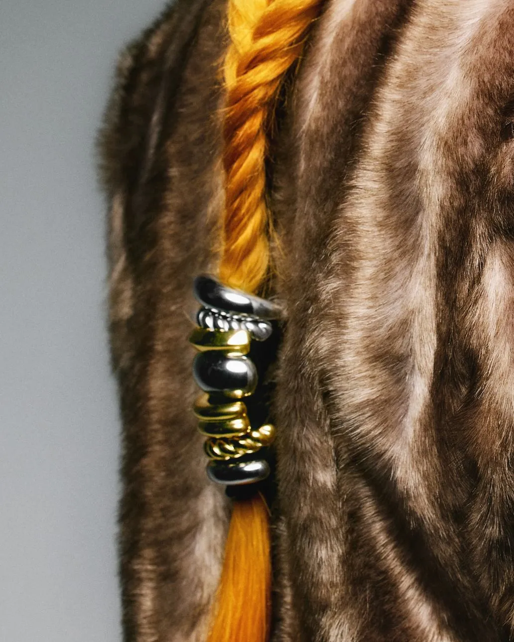 POLISHED HAIR TIE
