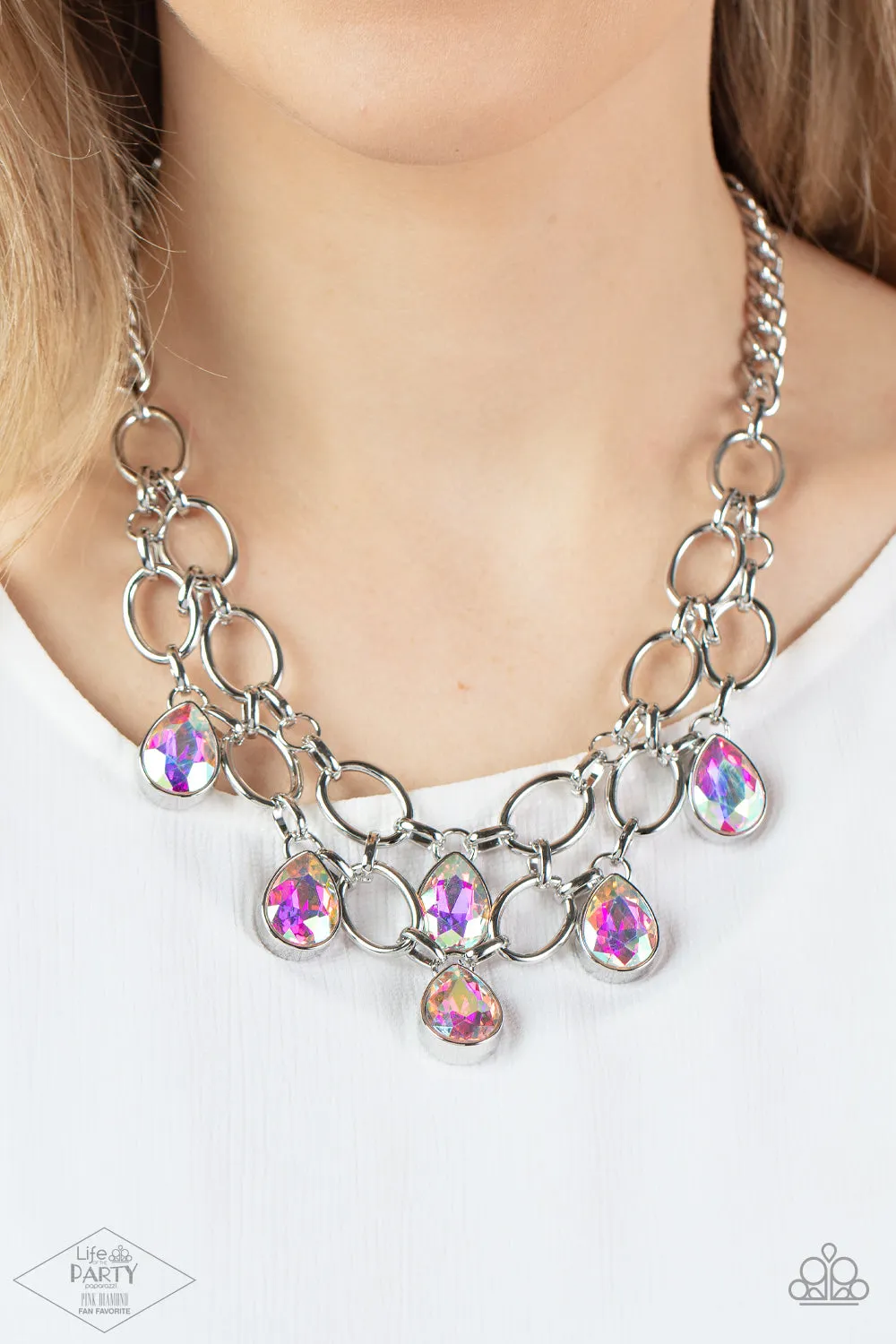 Show-Stopping Shimmer - Paparazzi Accessories