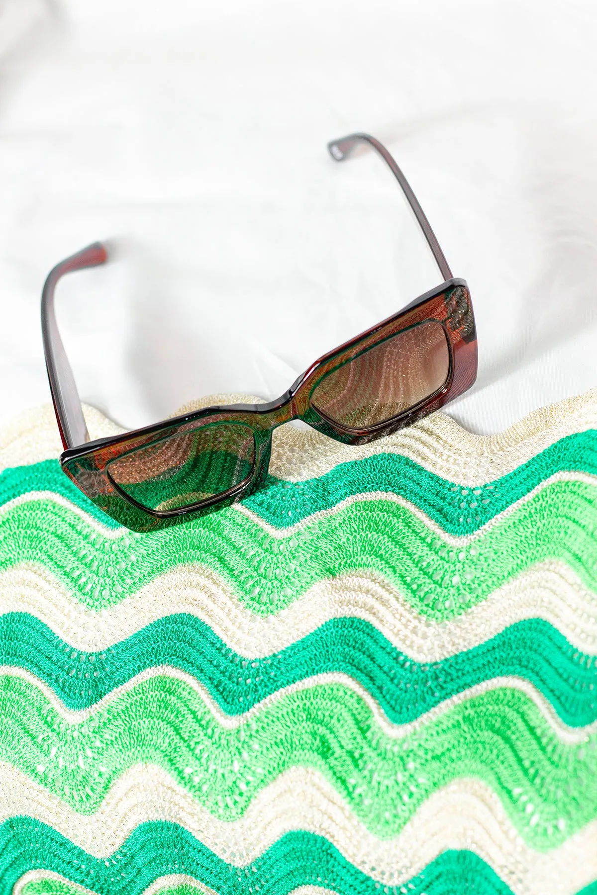 Thick Frame Angled Square Sunglasses
