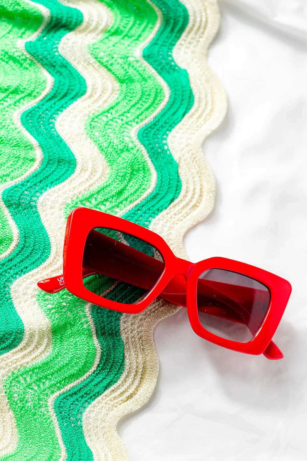 Thick Frame Angled Square Sunglasses