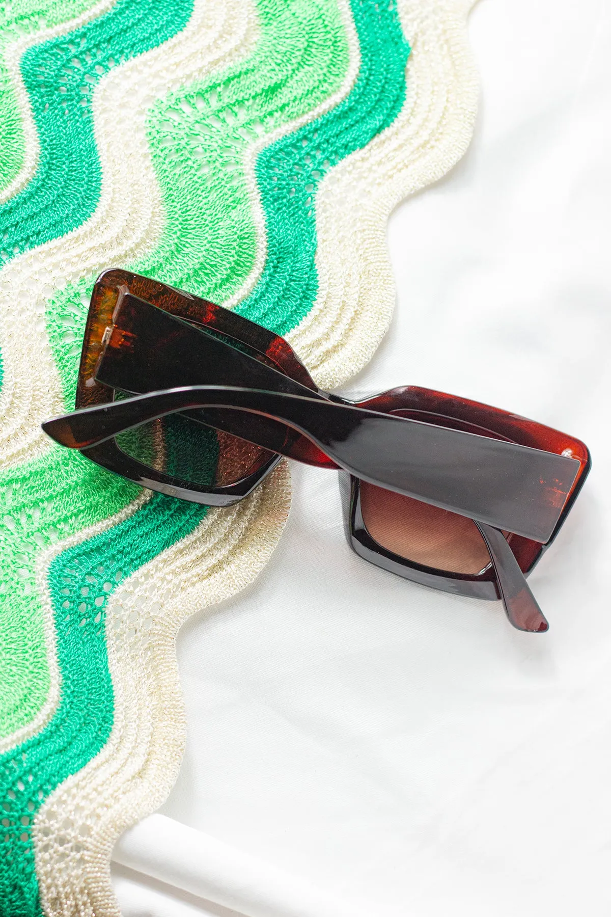 Thick Frame Angled Square Sunglasses