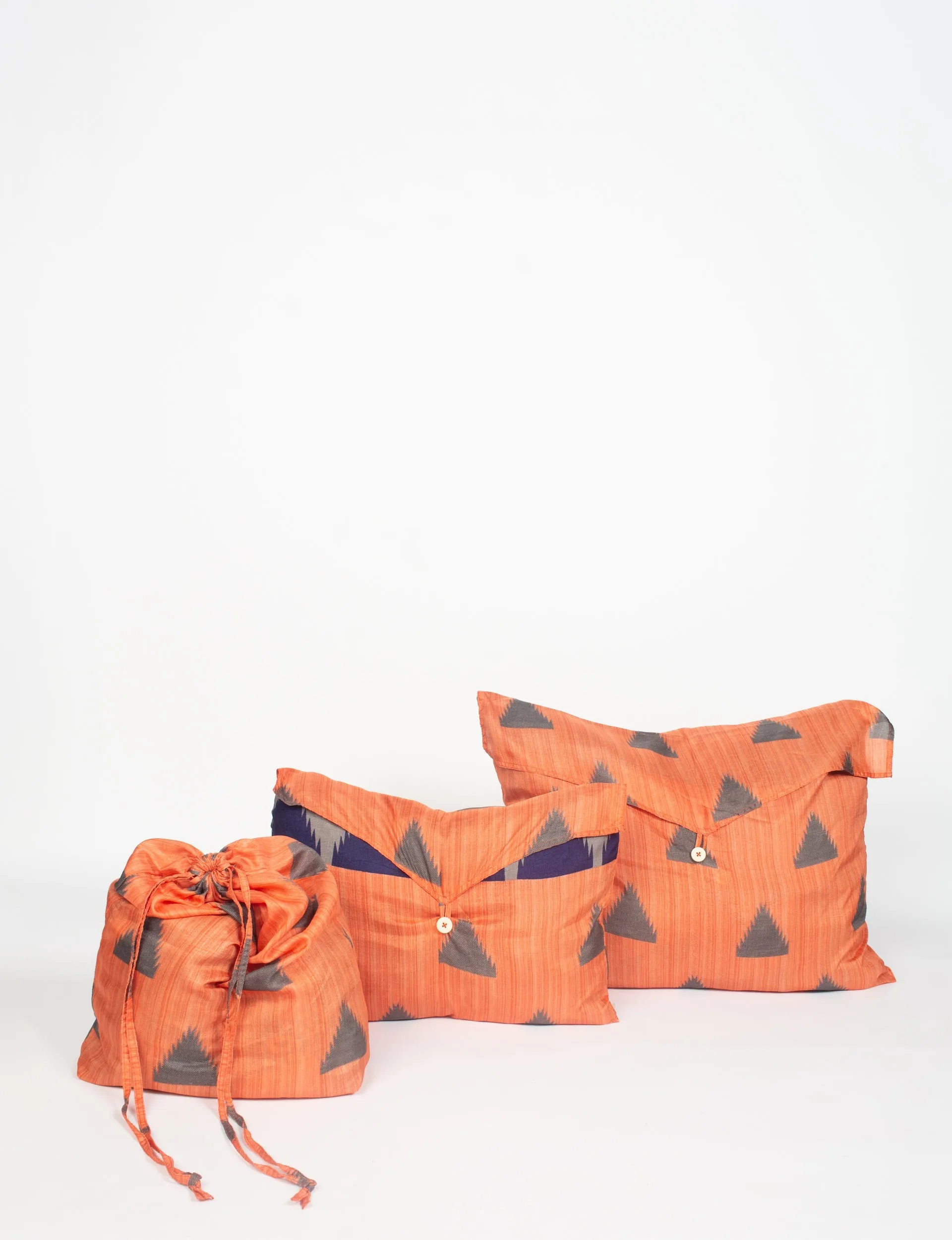 TRAVEL SET