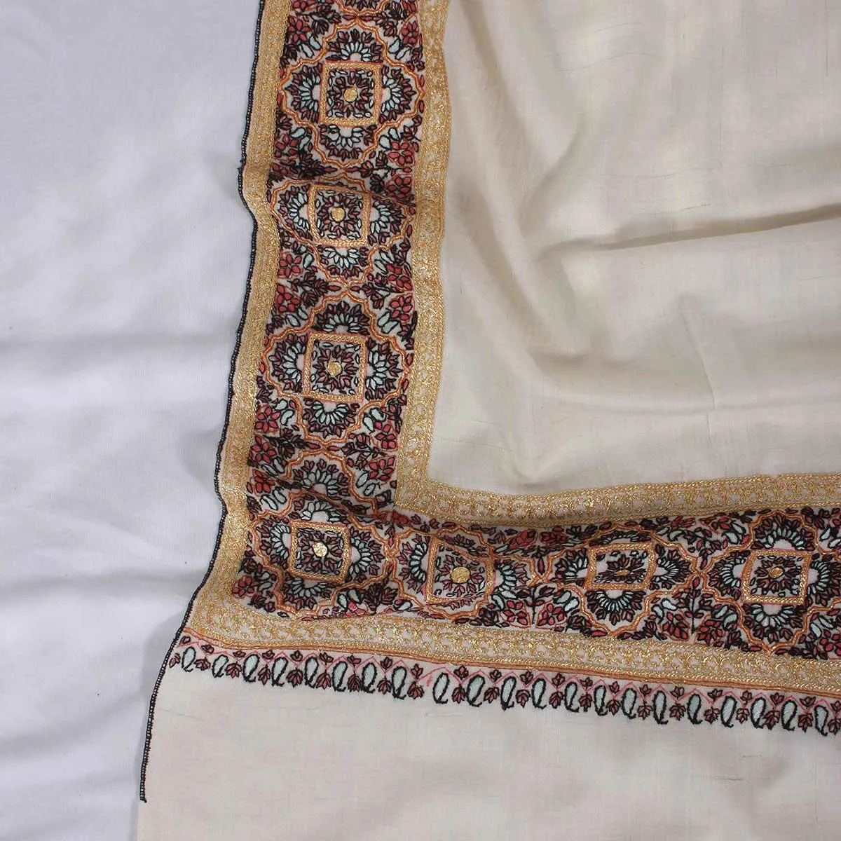 White Base Zari and sozni Embroidered Cashmere Pashmina Shawl