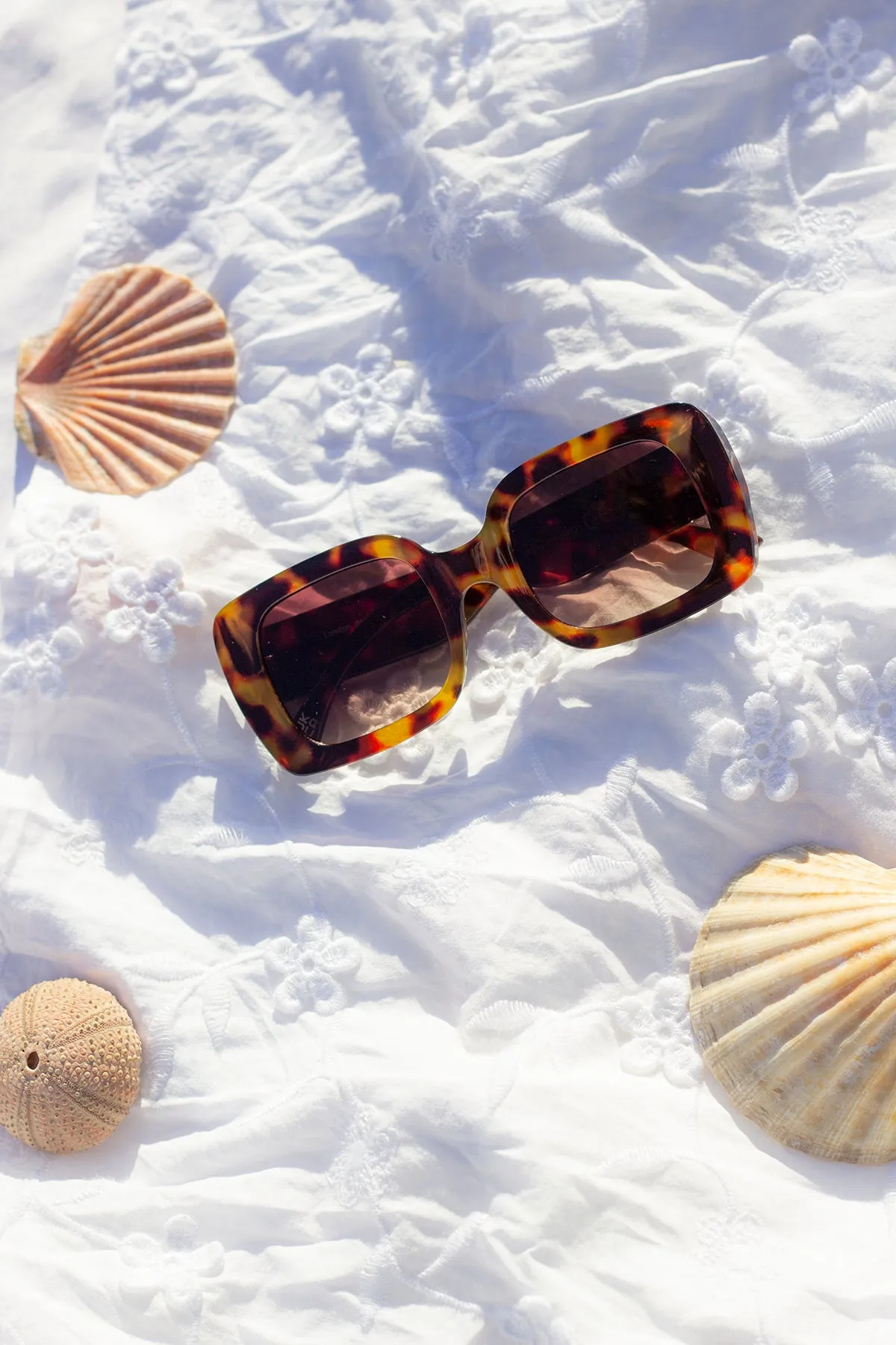 Wide Chunky Rectangle Sunglasses