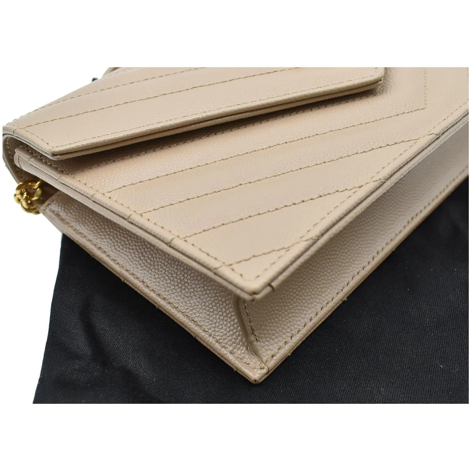 YVES SAINT LAURENT Matelasse Chevron Grain De Poudre Envelope Chain Wallet Beige