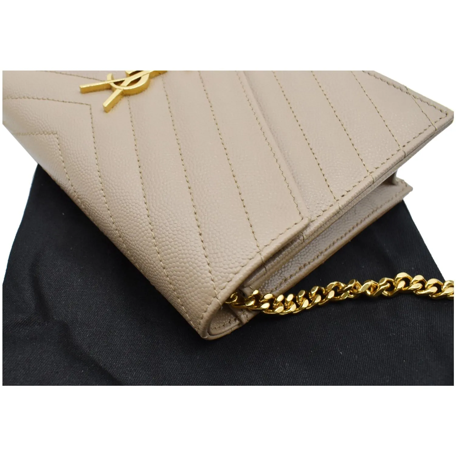 YVES SAINT LAURENT Matelasse Chevron Grain De Poudre Envelope Chain Wallet Beige