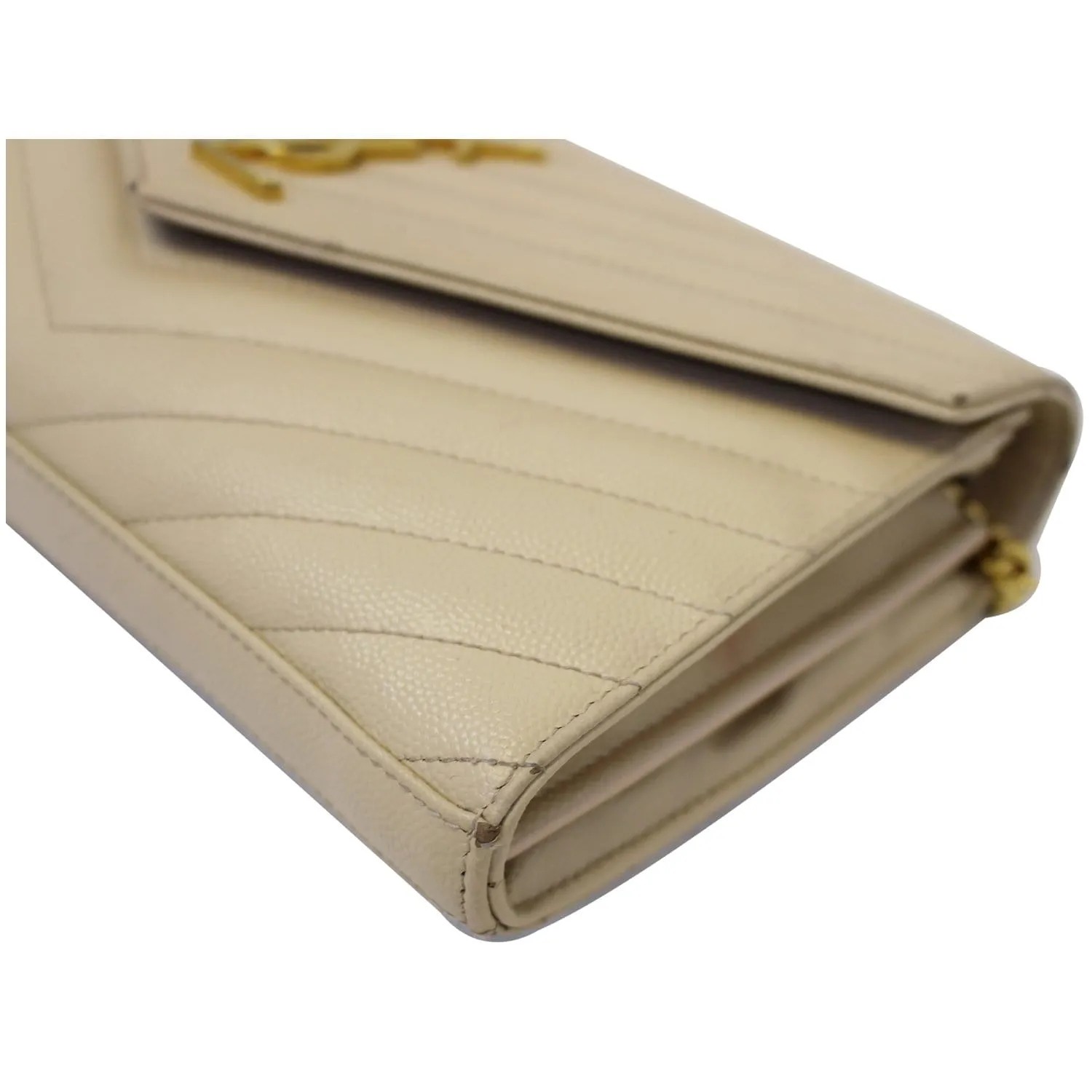 YVES SAINT LAURENT Matelasse Chevron Grain De Poudre Envelope Chain Wallet Beige